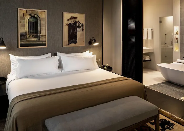 מלון Casa Sagnier 5*